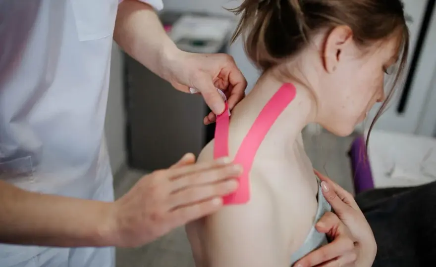 Cuello inflamado - Causas, alivio y cuándo buscar ayuda